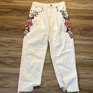 Vintage Embroidered Crane Jeans Y2K Indie Grunge White Raw Hem Studded Size 8